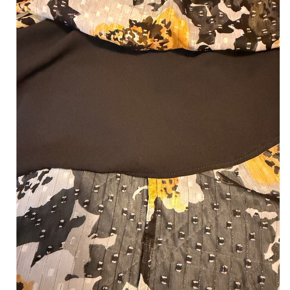White House Black Market Size 0 Floral Blouse Black Yellow Metallic - Picture 10 of 10